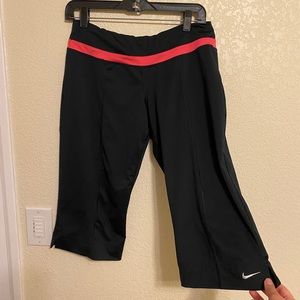 NIKE // capri-leggings ✔️